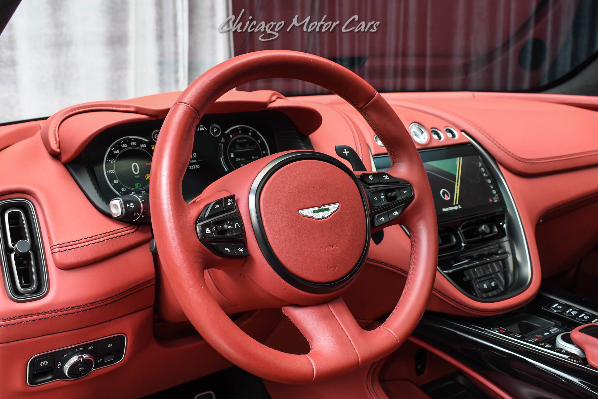 Used 2022 Aston Martin DBX AWD/4WD image 9