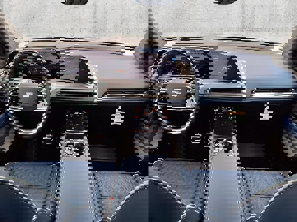 New 2026 Cadillac Vistiq Premium Luxury w/ LPO, Floor Liner Package image 6