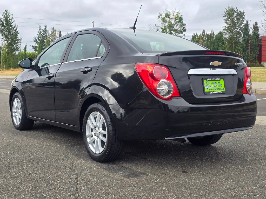 Used 2014 Chevrolet Sonic LT w/ Wheels and Fog Lamp Package FWD image 3