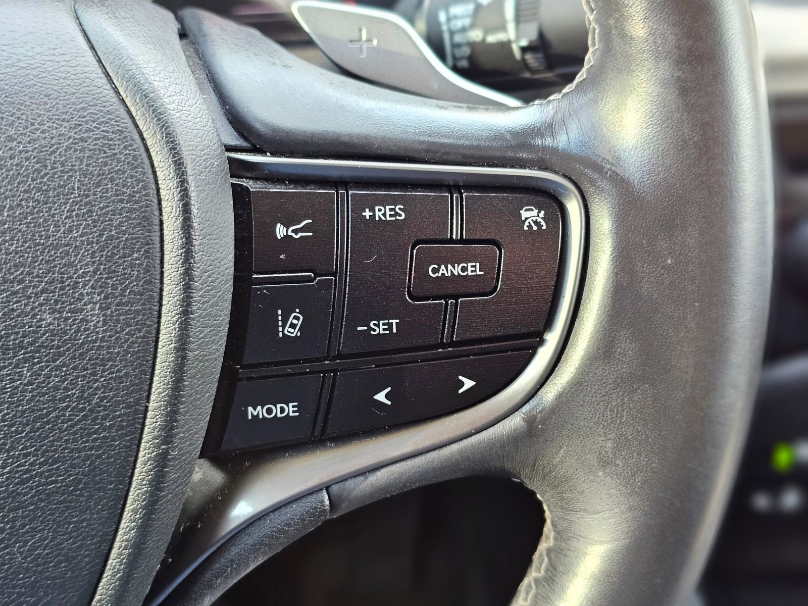 Used 2019 Lexus ES 350 w/ Premium Package FWD image 16