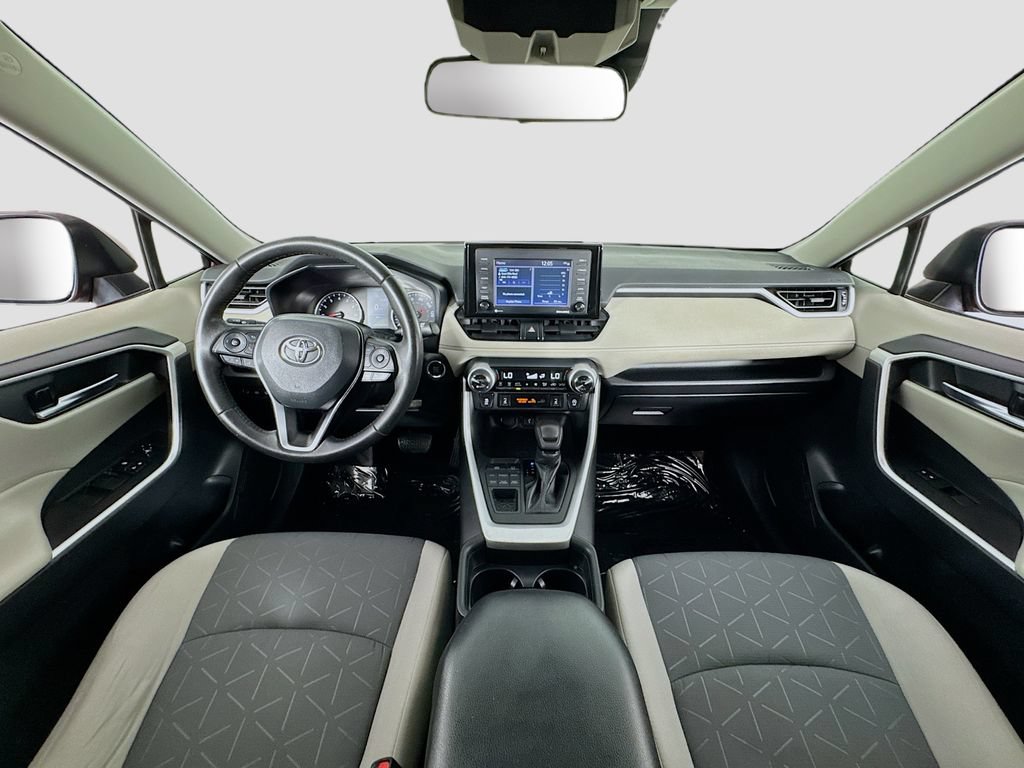 Used 2021 Toyota RAV4 XLE w/ Convenience Package AWD/4WD image 13