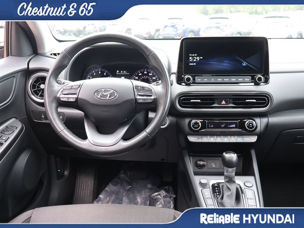Certified 2023 Hyundai Kona SEL w/ Convenience Package FWD image 19