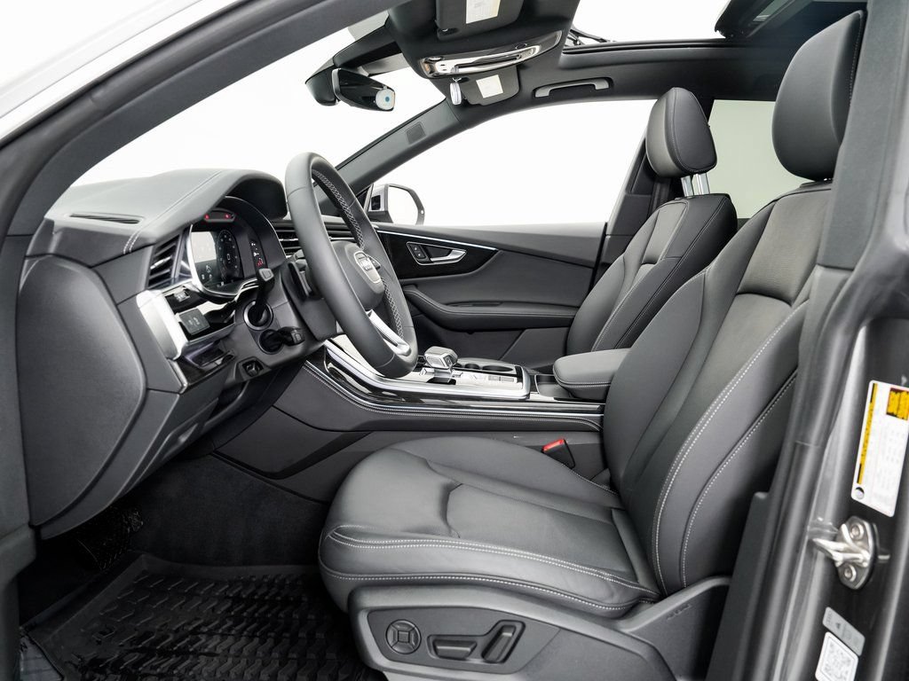 Used 2025 Audi Q8 Premium Plus w/ Premium Plus Package AWD/4WD image 6