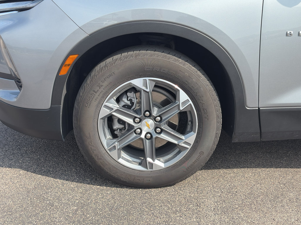 Certified 2025 Chevrolet Blazer LT AWD/4WD image 30