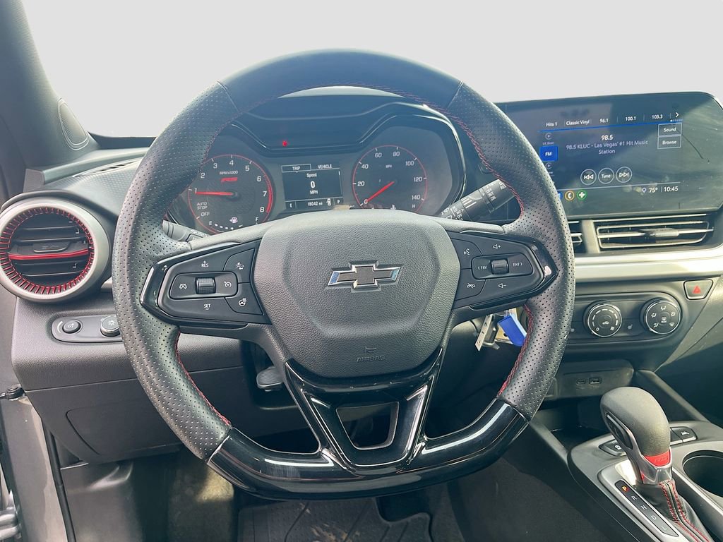 Used 2024 Chevrolet Trax RS FWD image 11