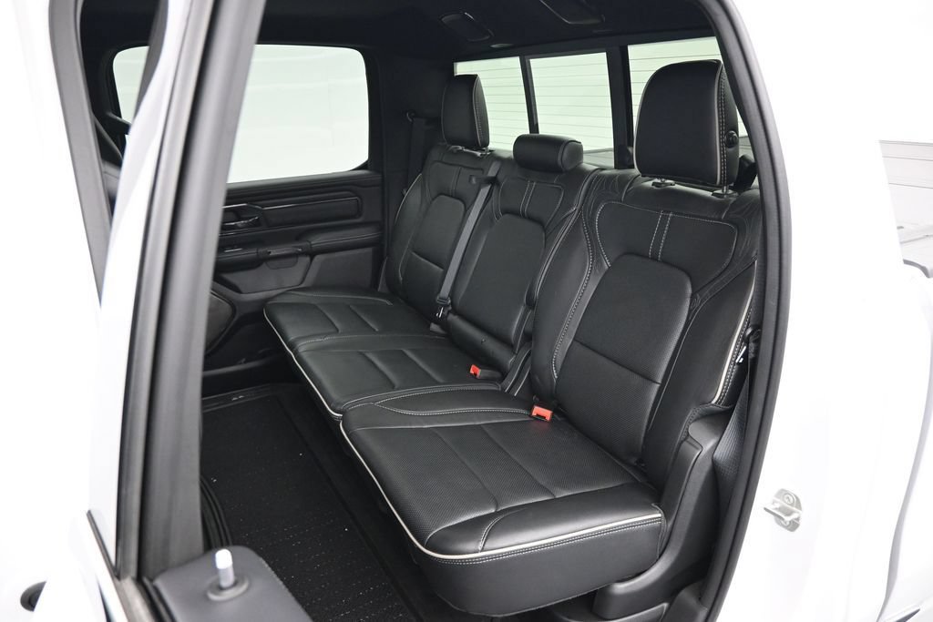 Used 2024 RAM 1500 Limited AWD/4WD image 12