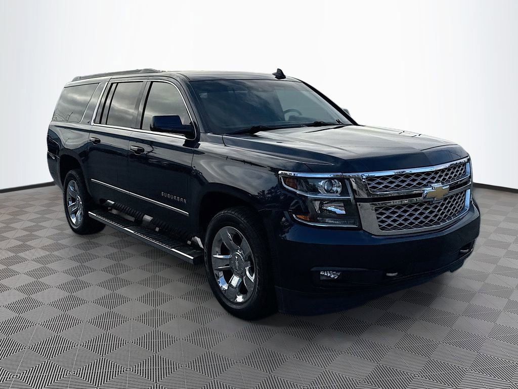 Used 2017 Chevrolet Suburban LT w/ LT Signature Package image 3
