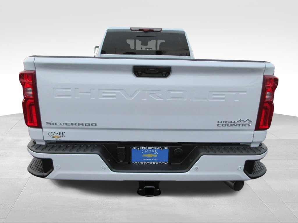 New 2026 Chevrolet Silverado 3500 High Country w/ High Country Premium Package AWD/4WD image 4