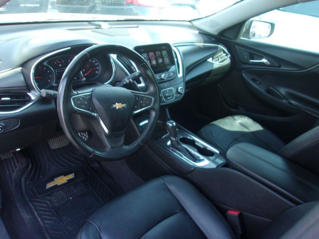 Used 2017 Chevrolet Malibu LT w/ Leather Package FWD image 24