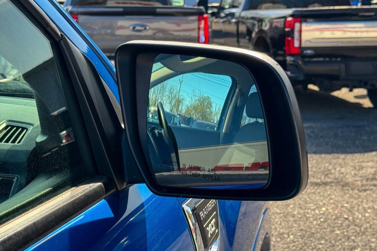 Used 2019 Ford Ranger XLT w/ Equipment Group 302A Luxury AWD/4WD image 13