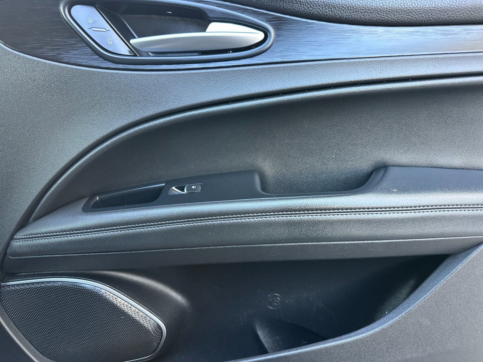 Used 2019 Alfa Romeo Stelvio RWD image 20
