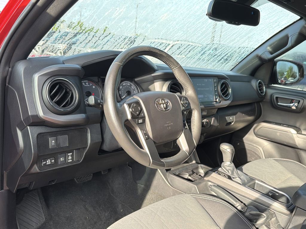 Used 2021 Toyota Tacoma TRD Off-Road AWD/4WD image 10