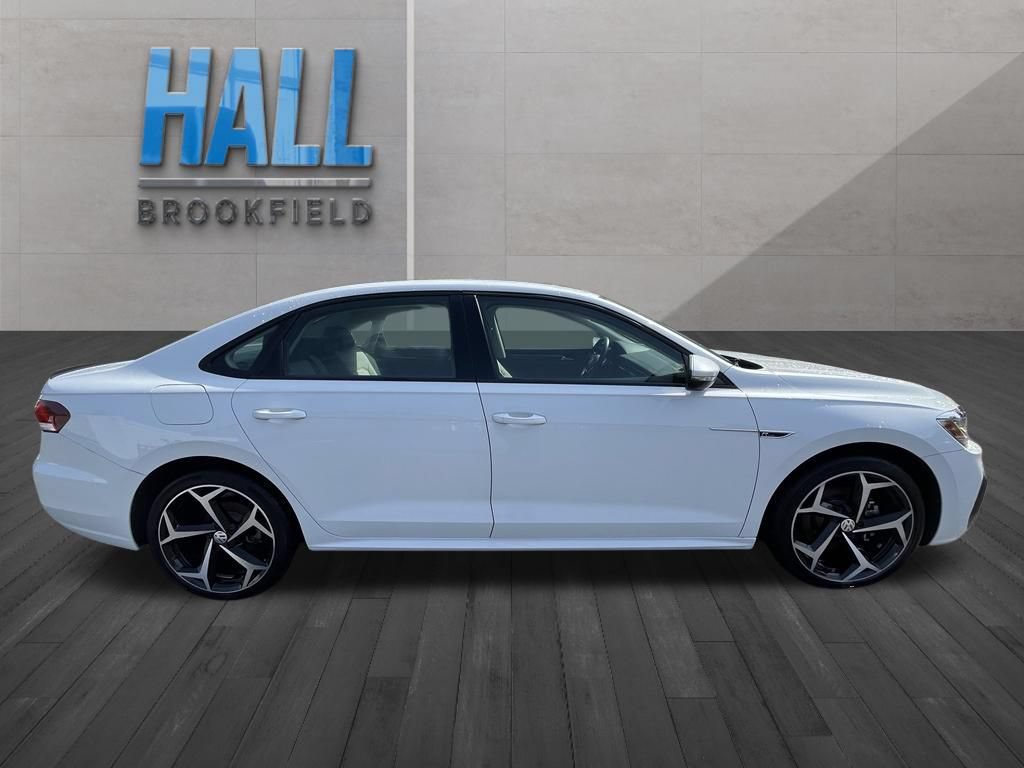 Certified 2020 Volkswagen Passat 2.0T R-Line FWD image 7