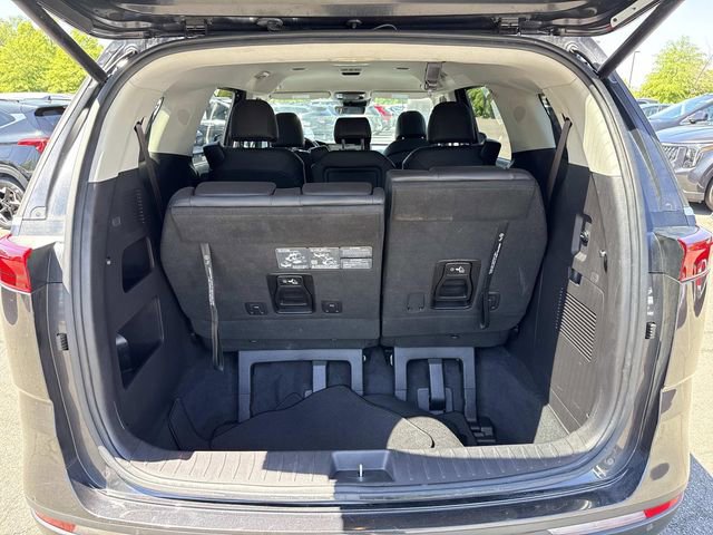 Used 2024 Kia Carnival EX FWD image 12