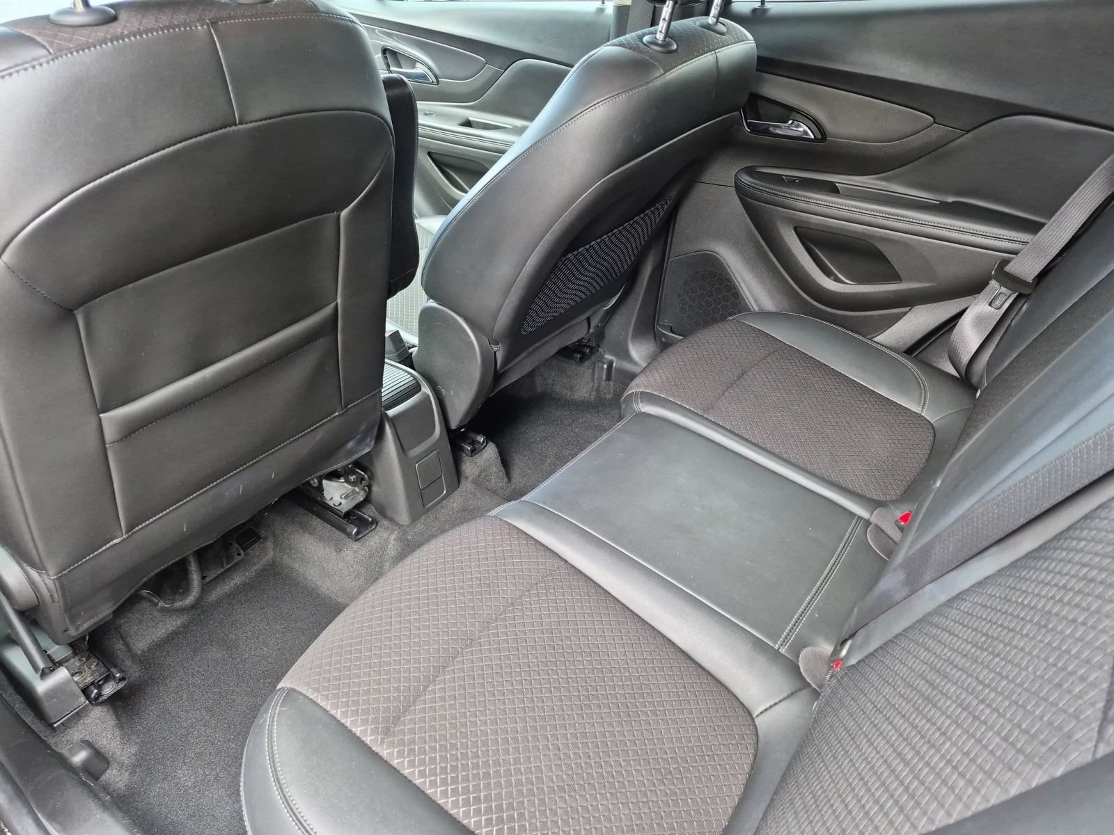Used 2019 Buick Encore Preferred FWD image 28