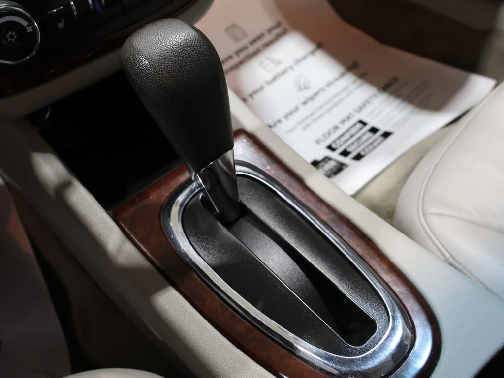 Used 2010 Chevrolet Impala LT w/ Luxury Edition Package image 9