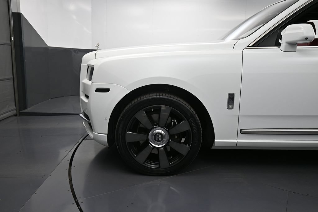 Certified 2019 Rolls-Royce Cullinan AWD/4WD image 12