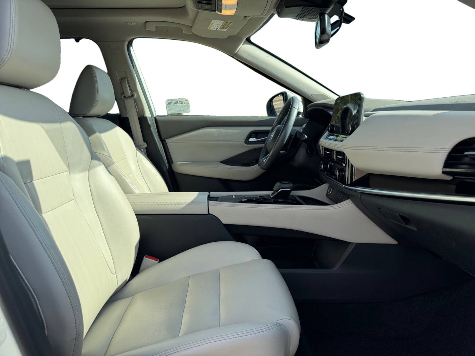 Used 2023 Nissan Rogue SL w/ SL Premium Package FWD image 17