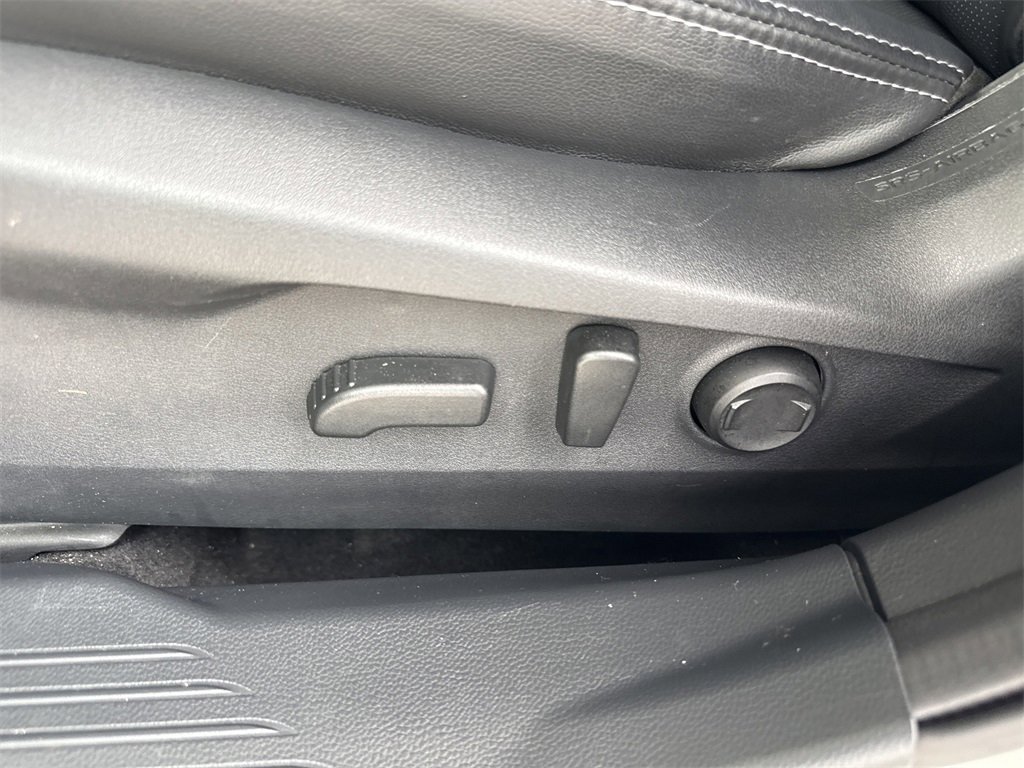 Certified 2022 Subaru Outback Limited image 13