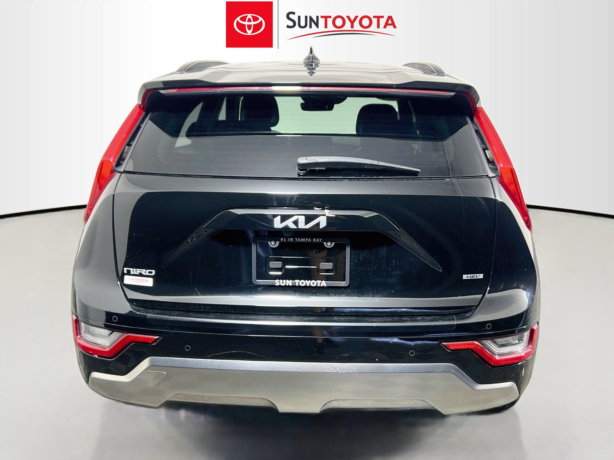 Used 2024 Kia Niro SX Touring FWD image 5