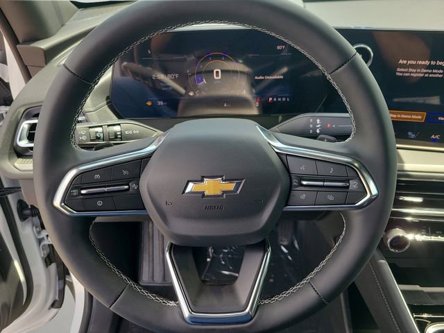 Used 2025 Chevrolet Traverse LT FWD image 27