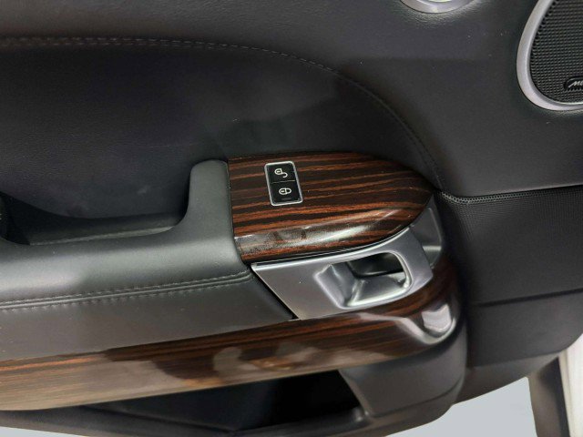 Used 2015 Land Rover Range Rover Supercharged image 32
