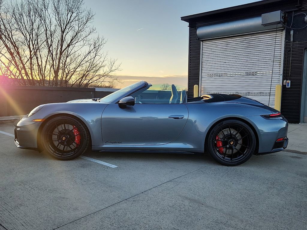 New 2026 Porsche 911 Carrera GTS image 2