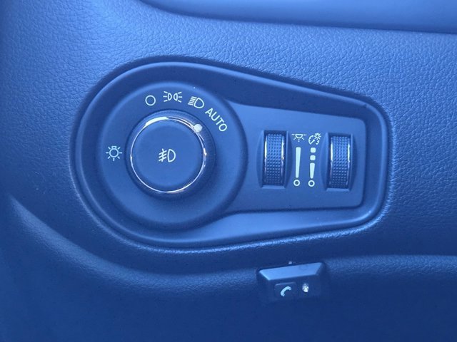 Used 2022 Jeep Renegade Altitude w/ Convenience Group image 23