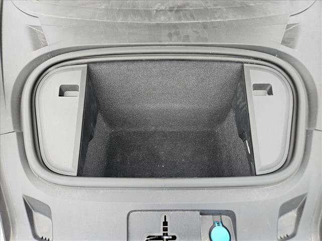 Used 2020 Porsche Taycan 4S image 24