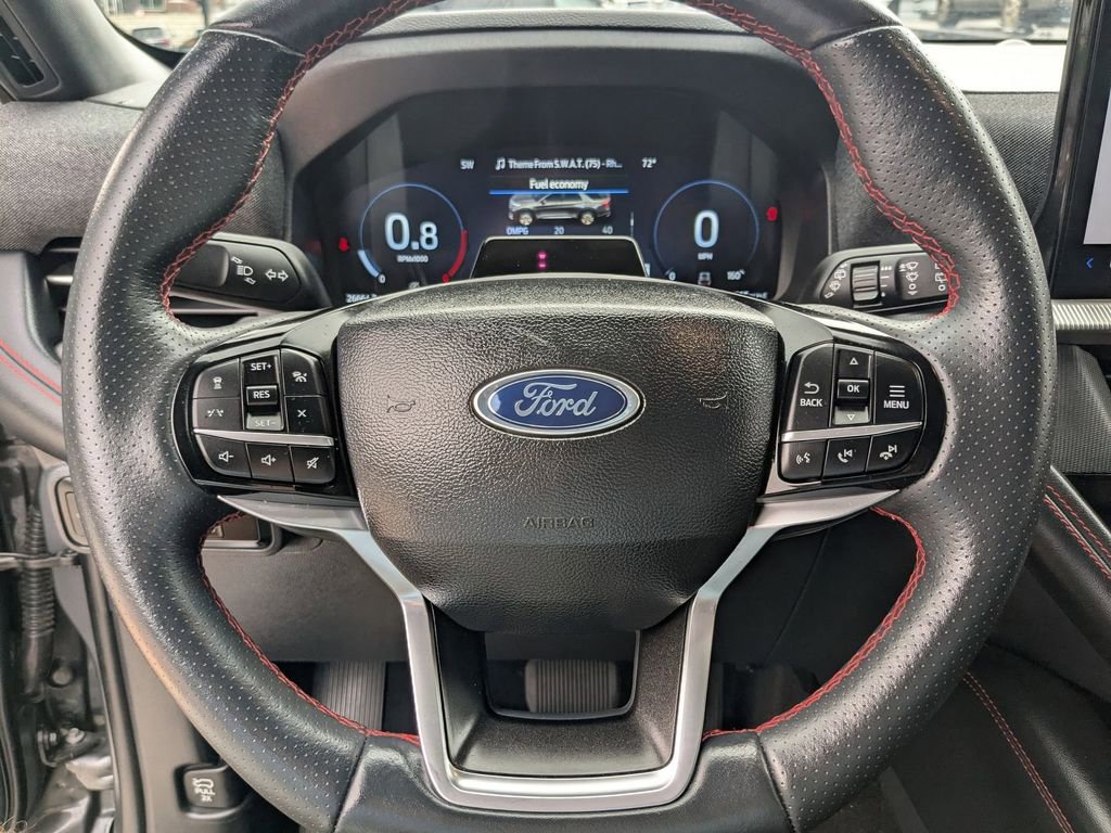 Used 2025 Ford Explorer ST-Line w/ ST-Line Street Pack image 17