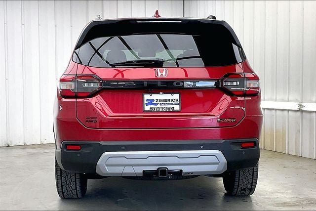 Certified 2025 Honda Pilot TrailSport image 4