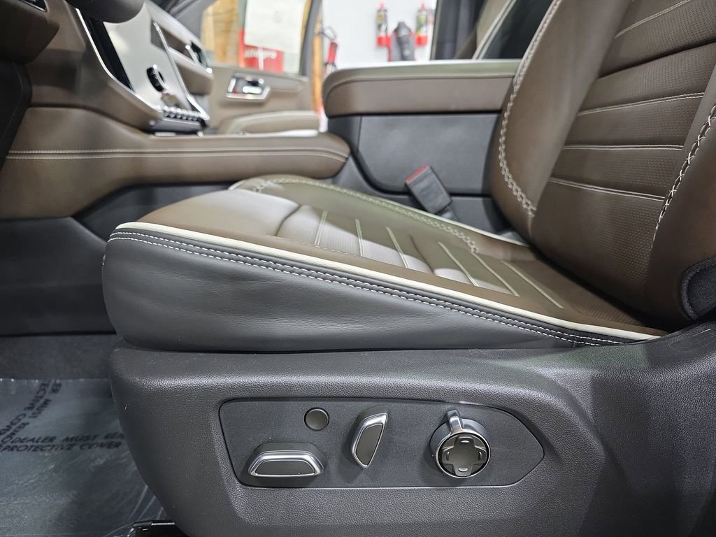 New 2026 GMC Yukon XL Denali Ultimate AWD/4WD image 33
