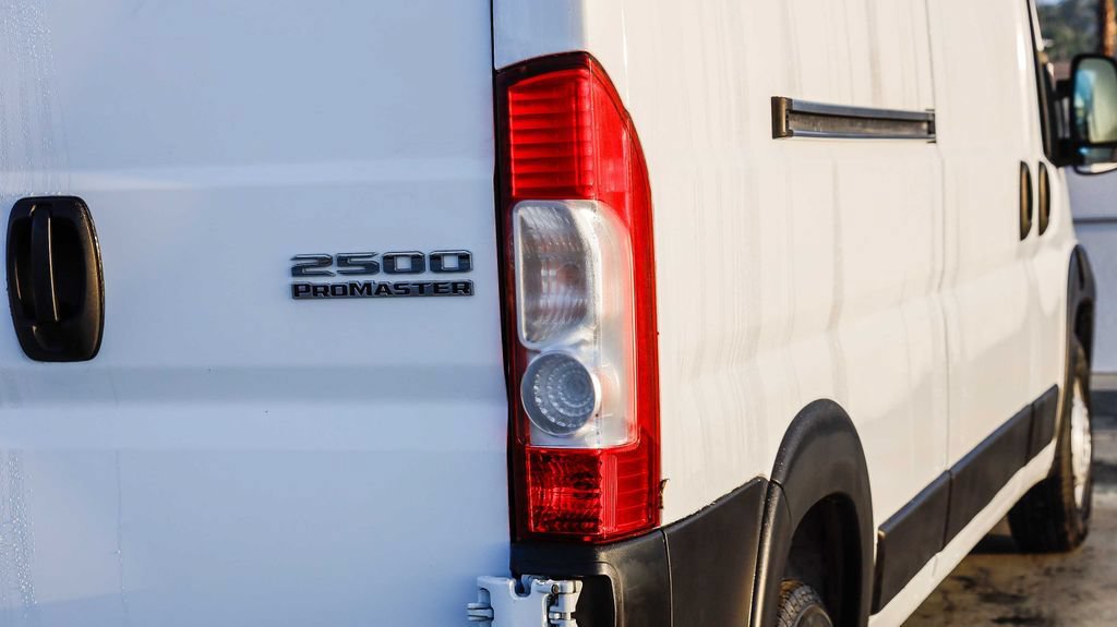 Used 2023 RAM ProMaster 2500 w/ Premium Convenience Group (B) FWD image 10