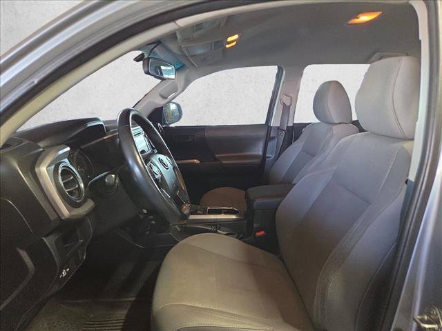 Used 2017 Toyota Tacoma SR5 w/ Tow Package AWD/4WD image 14