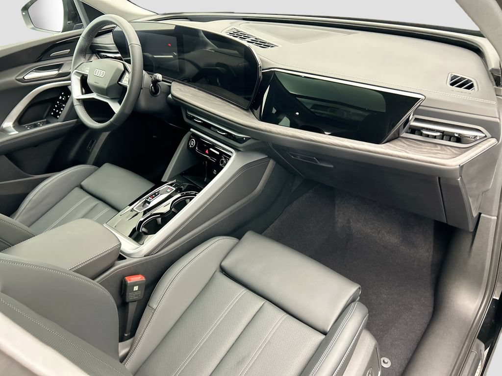 Used 2025 Audi Q5 Premium Plus AWD/4WD image 16