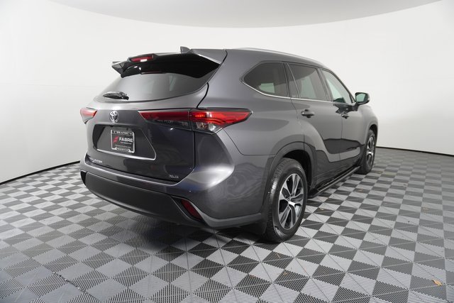 Used 2021 Toyota Highlander XLE image 8