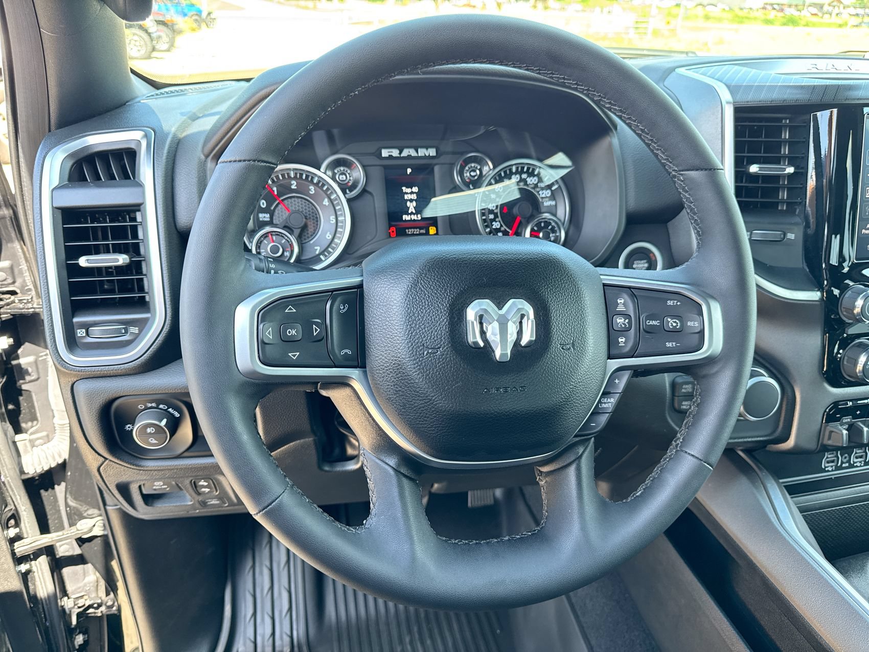 Used 2025 RAM 1500 Big Horn AWD/4WD image 14