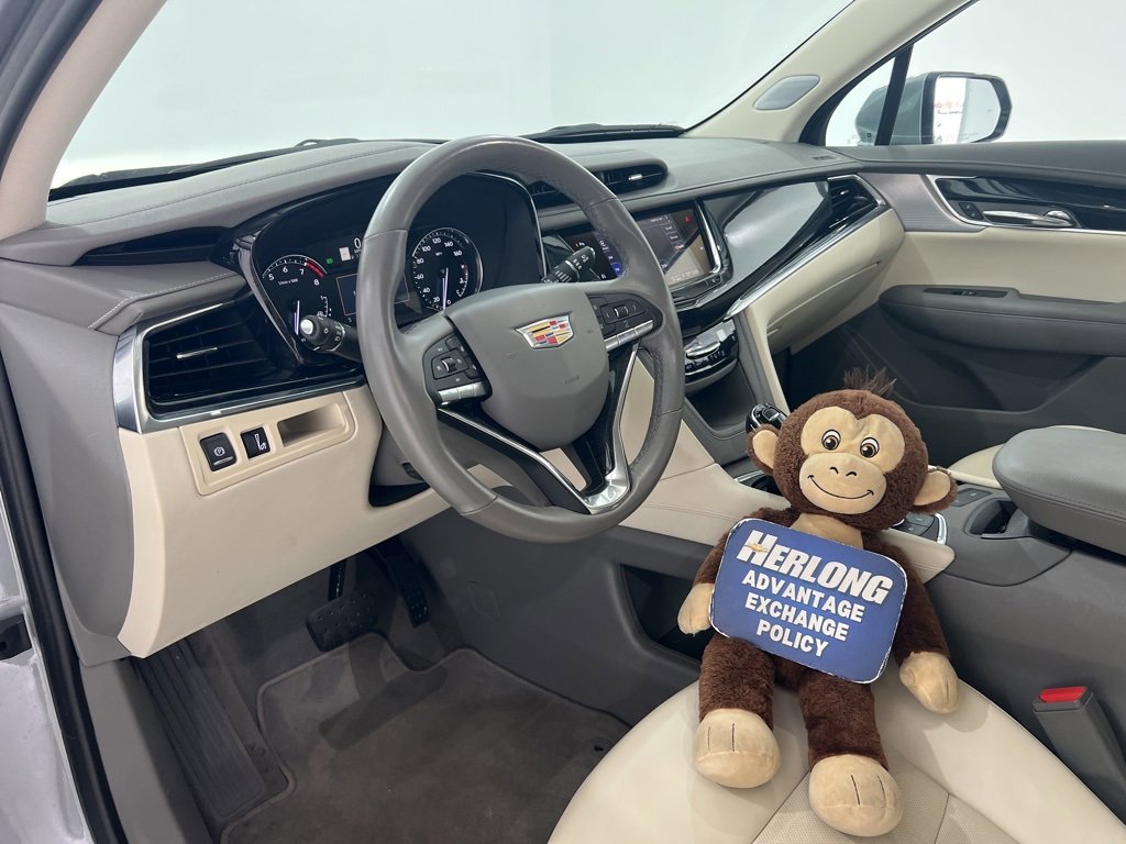 Used 2025 Cadillac XT6 Premium Luxury image 9