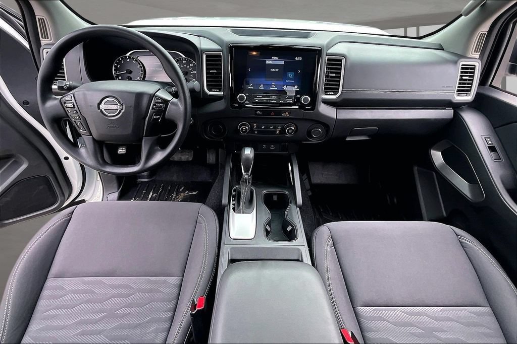 Used 2024 Nissan Frontier SV RWD image 8