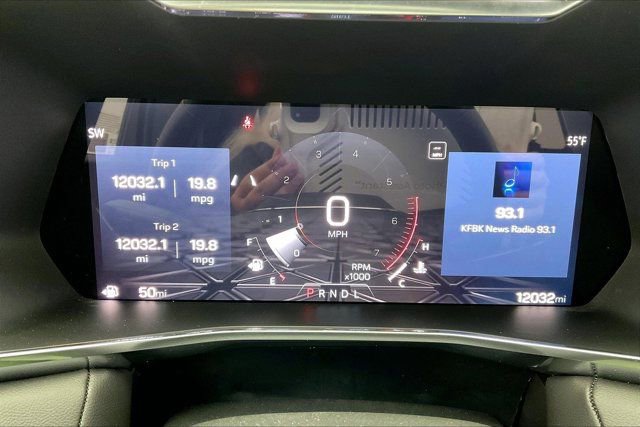 Used 2024 GMC Canyon Elevation image 22