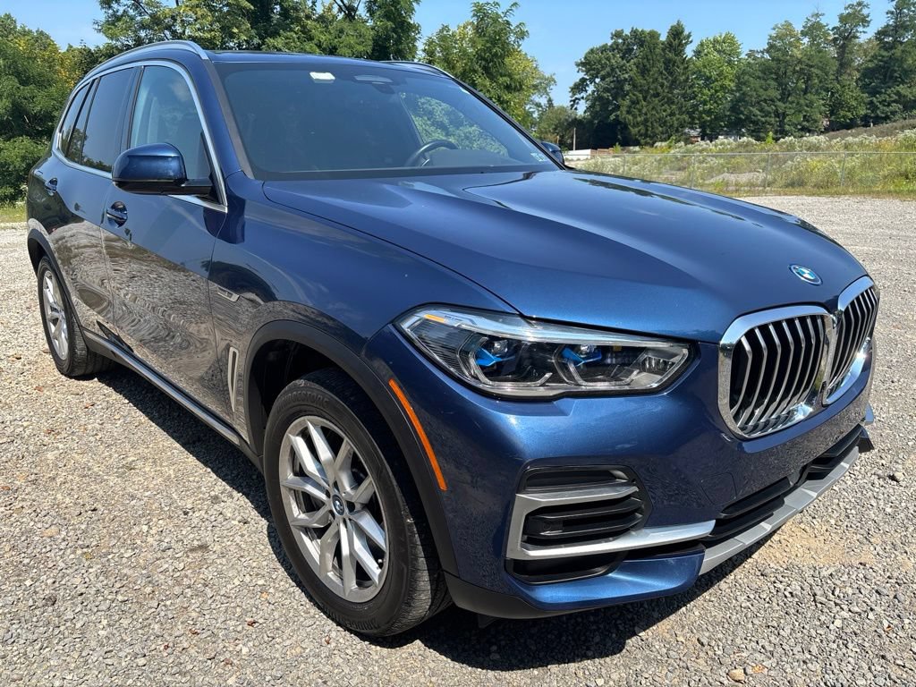 Used 2023 BMW X5 xDrive45e w/ Executive Package AWD/4WD image 4