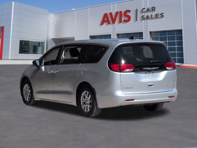 Used 2024 Chrysler Voyager LX image 9