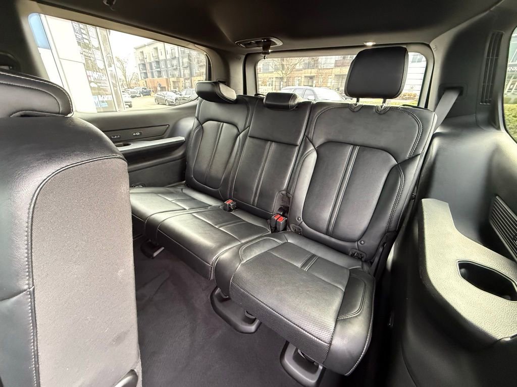 Used 2023 Jeep Wagoneer Series III w/ Preferred Equipment Group image 31