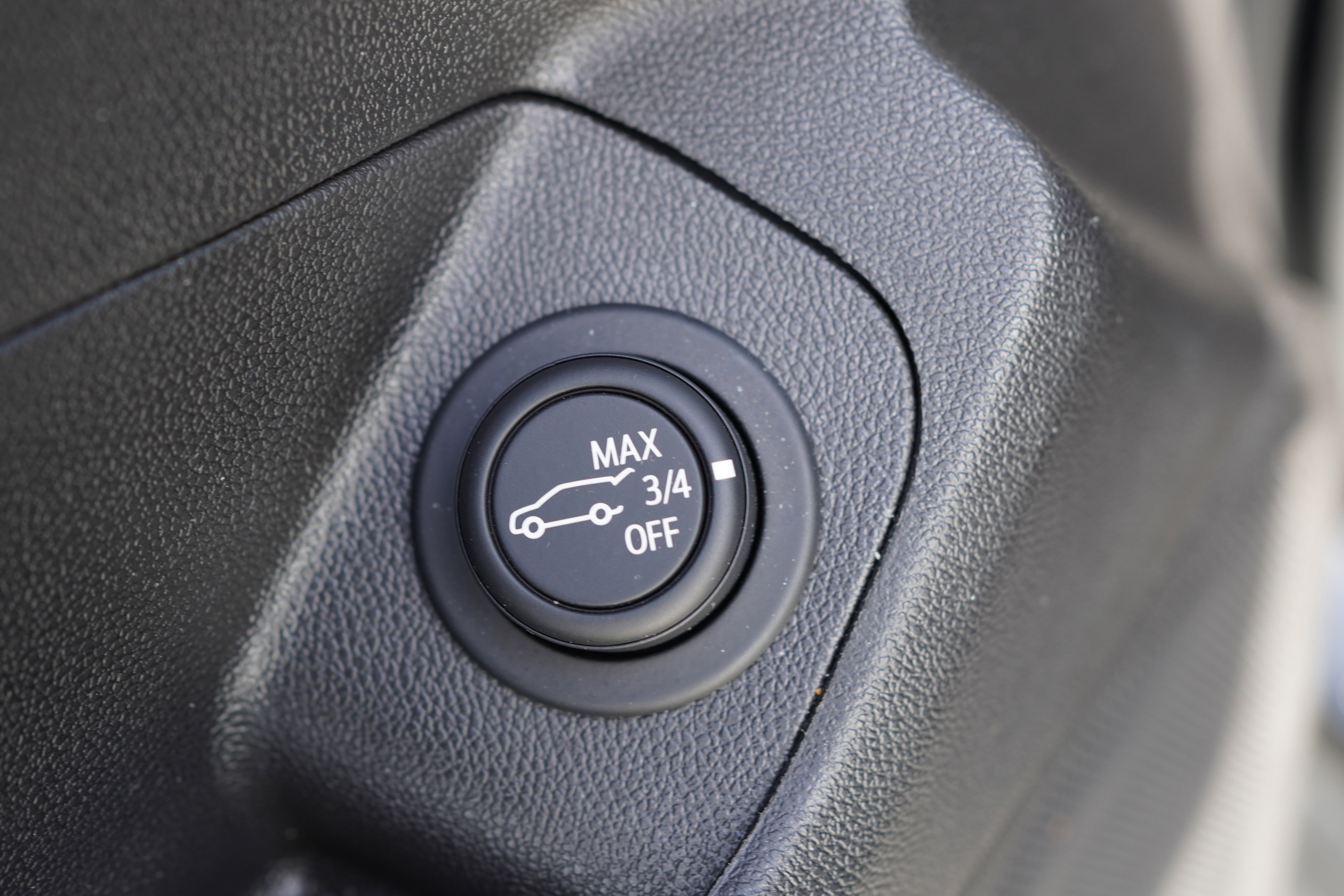 Used 2024 GMC Terrain Denali w/ Denali Premium Package image 32