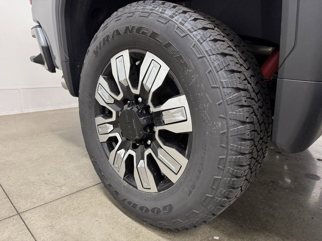 New 2025 GMC Sierra 2500 Denali w/ Max Trailering Package image 7