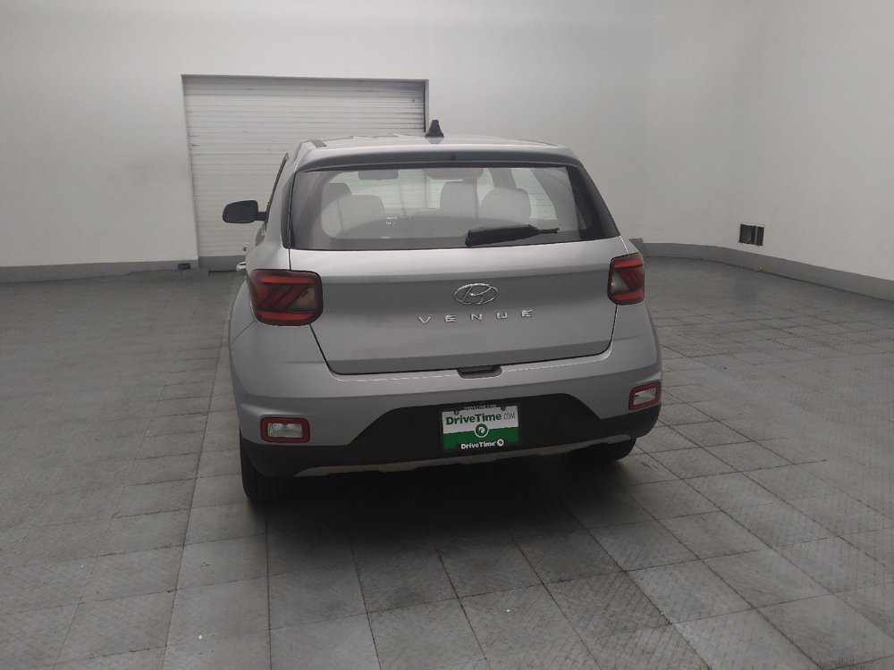 Used 2021 Hyundai Venue SE FWD image 6