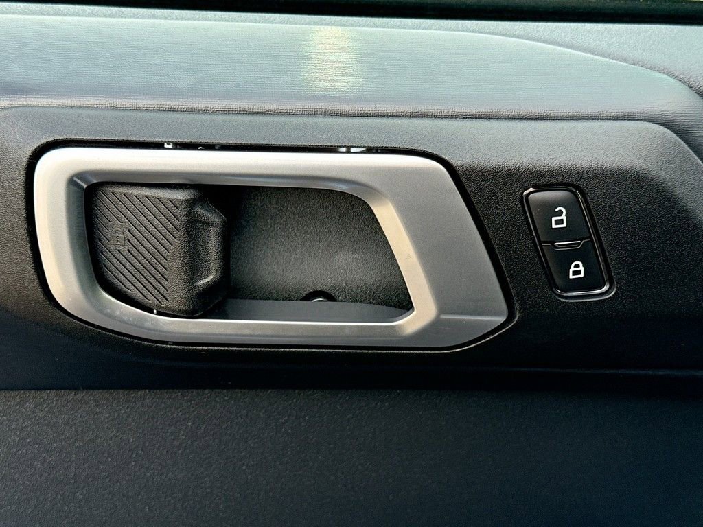 New 2025 Ford Bronco Badlands w/ Sasquatch Package image 24