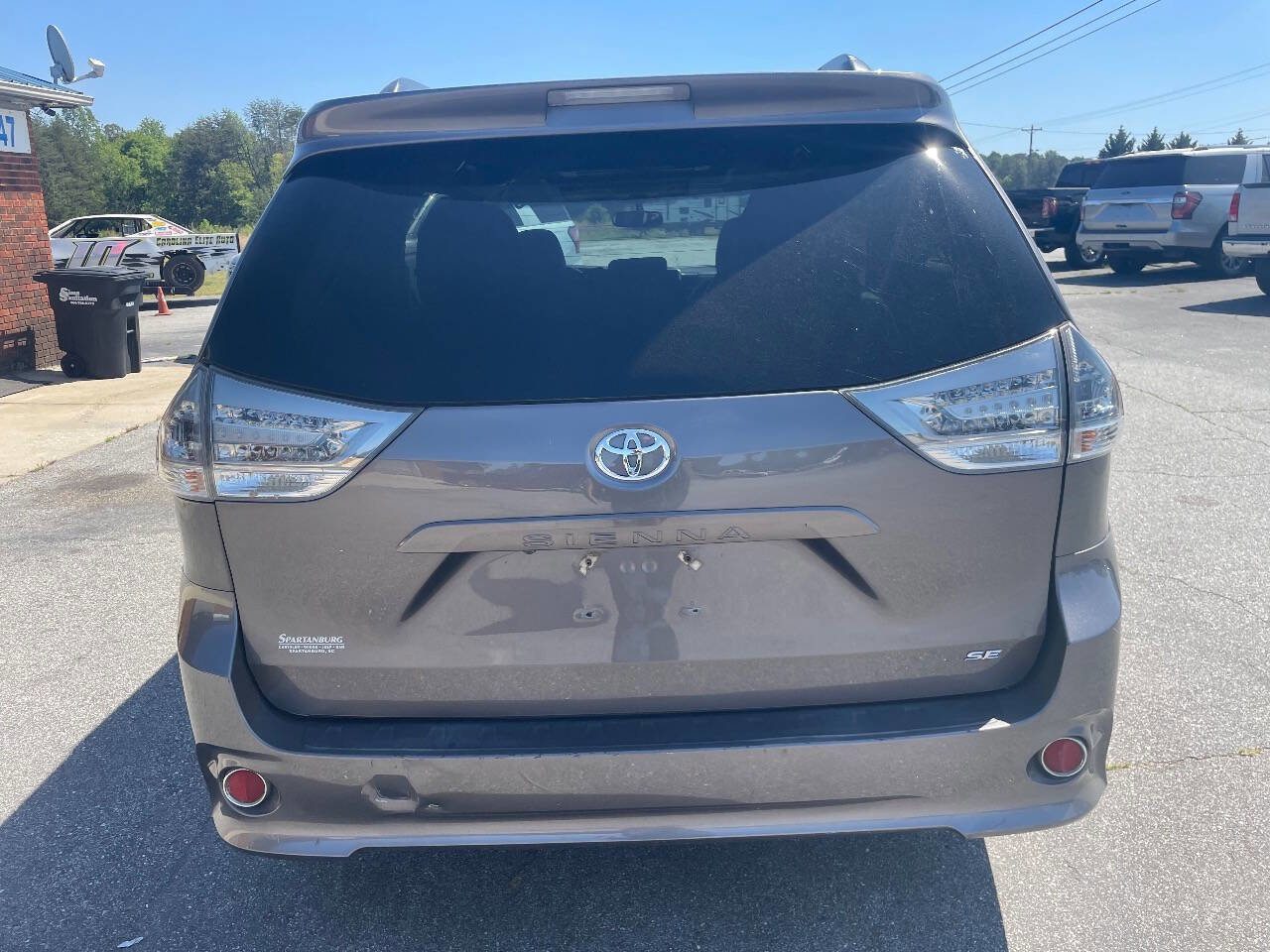 Used 2016 Toyota Sienna SE Premium FWD image 5