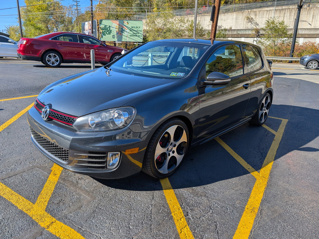 Used 2012 Volkswagen Golf 2-Door image 3