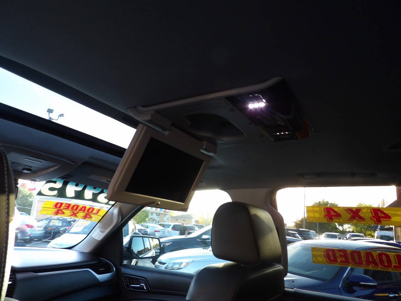 Used 2016 Chevrolet Suburban LT AWD/4WD image 10